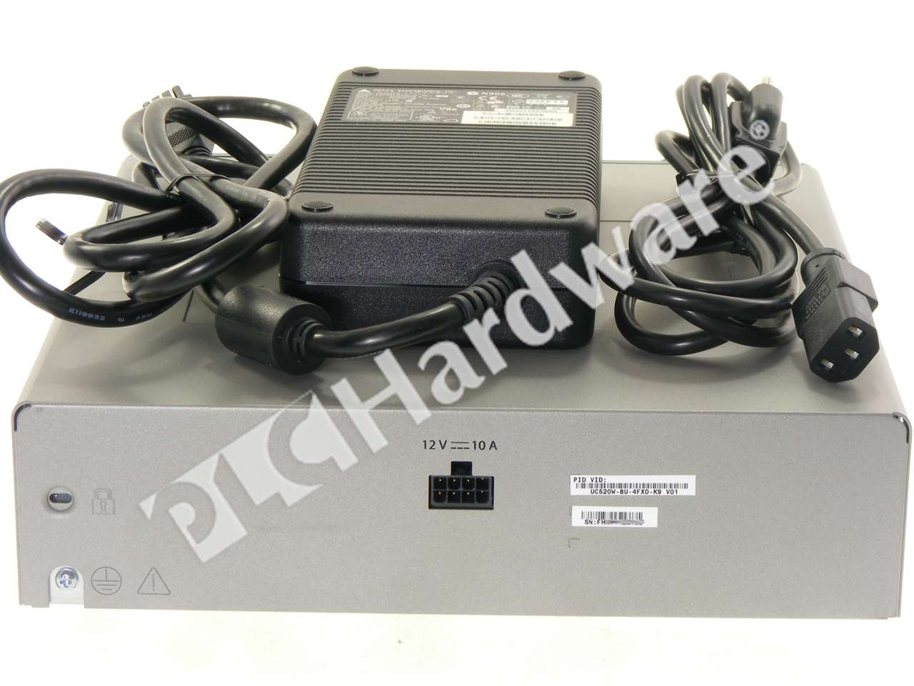 UC520W-8U-4FXO-K9 2