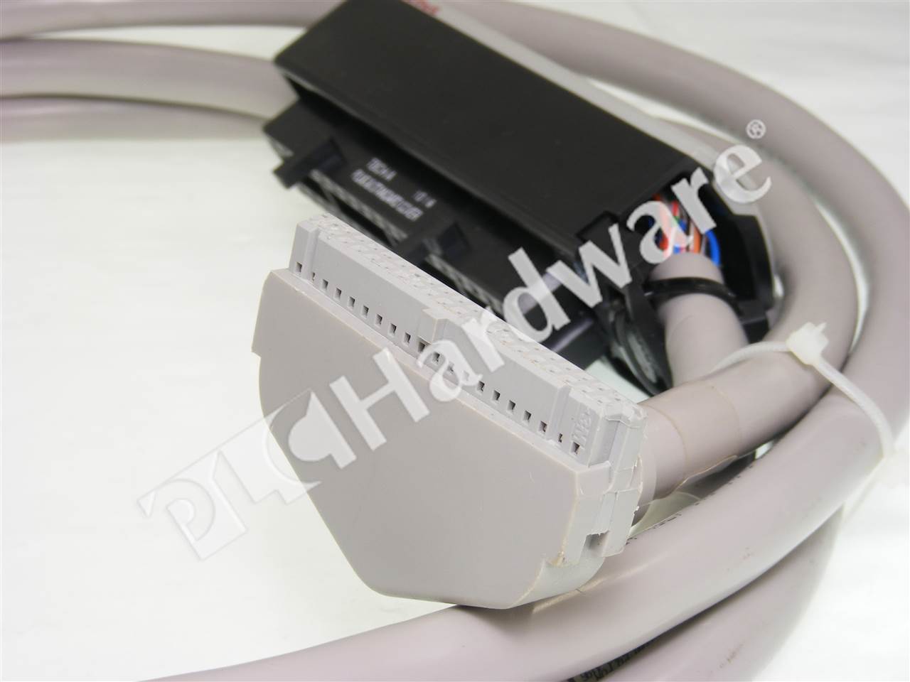 1492-CABLE025Y 4