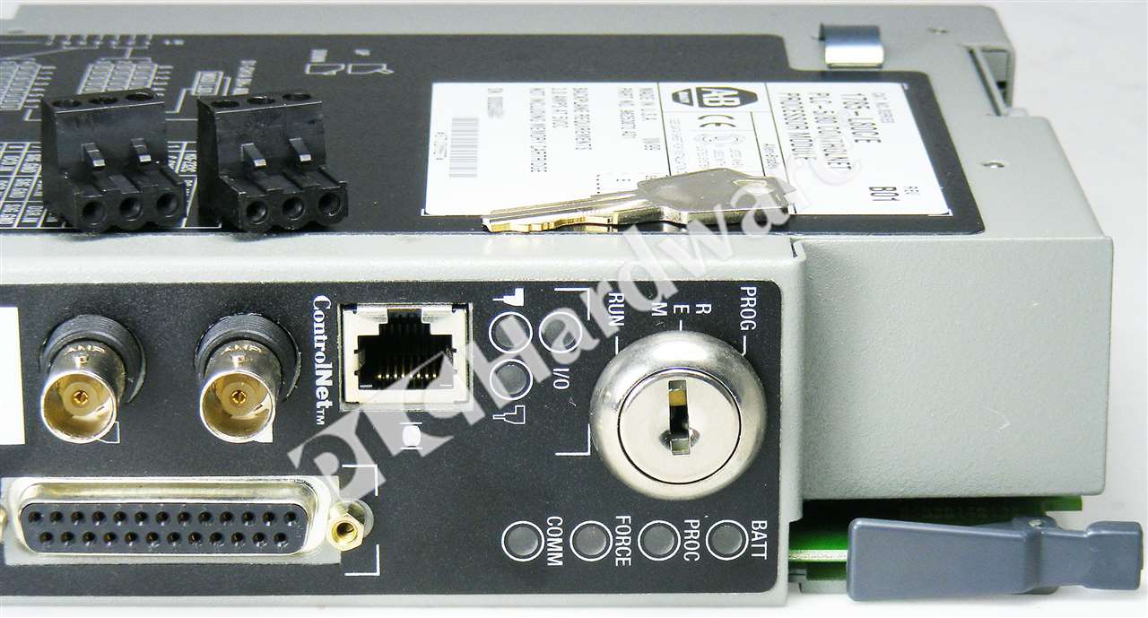 Automate Programmable Allen-Bradley PLC-5/80 1785-L80C15 Rev. B01 Avec Module Ethernet